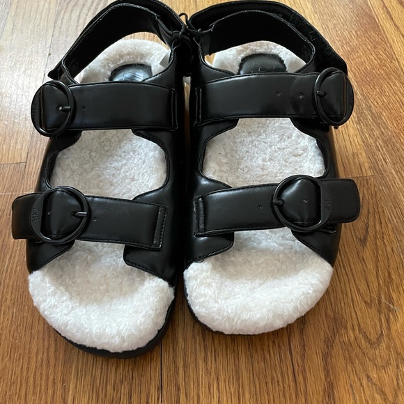 NWT Zara fleece lined sandals size 38